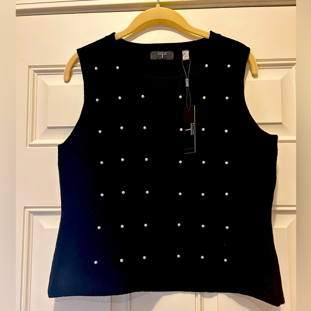 NWT Tahari Knit Vest